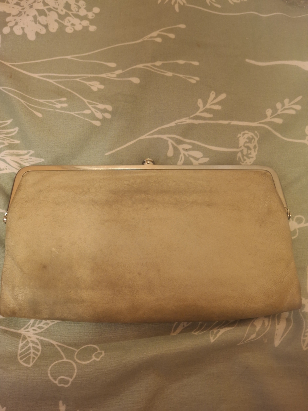 Hobo Lauren Cream Leather Wallet